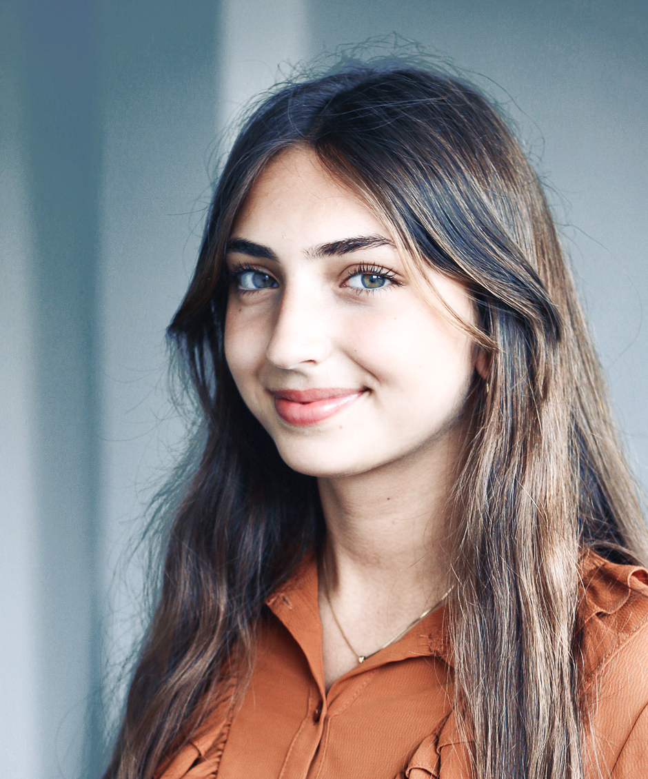 https://www.klawitterundkollegen.de/wp-content/uploads/2021/09/Portrait_Anella_Alidenmaj_01_Graded-003.jpg